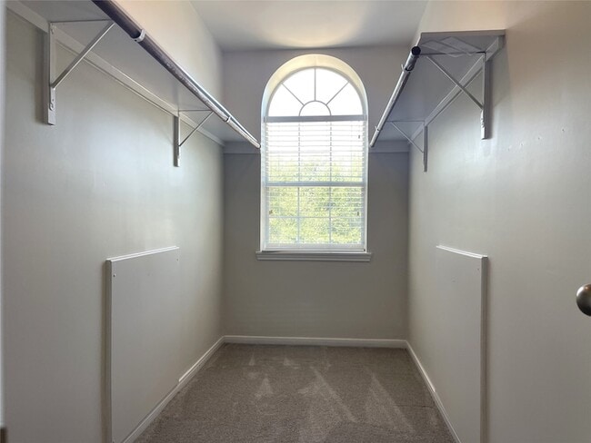 Building Photo - 6411 Virginia Fields Dr