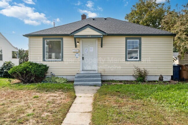 Primary Photo - 328 E Rockwell Ave