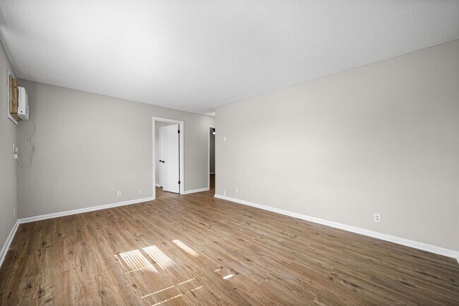 Building Photo - 111 Tandy Dr