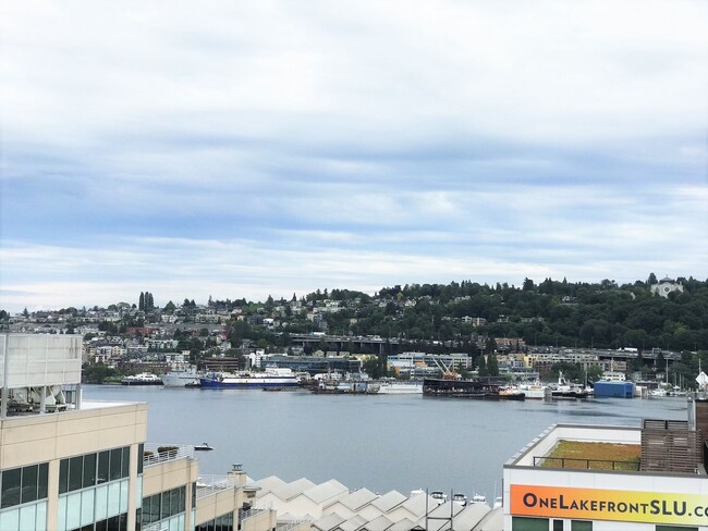 Building Photo - 1Bd/1Ba Seattle Condo