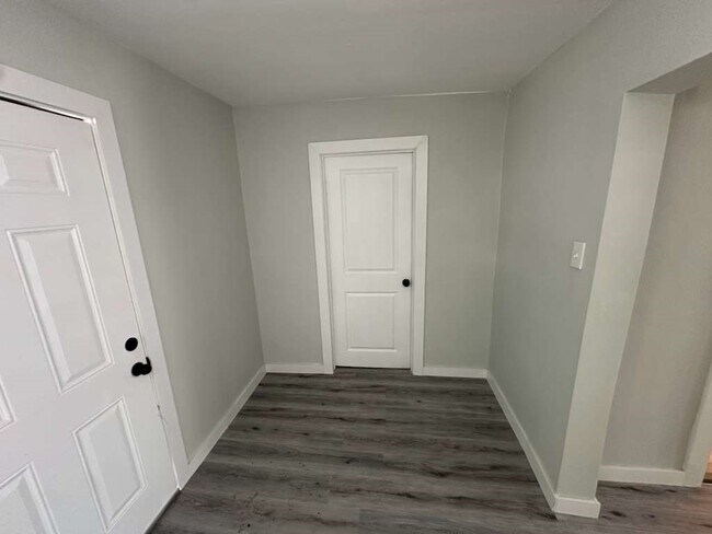 Building Photo - 1912 Gentry St