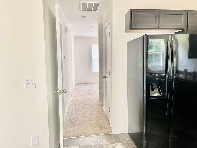 Building Photo - Available Now – Spacious 4BR Home on 1.5 Acres in Rural Hall!