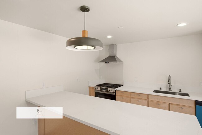 Building Photo - 414 Stedman Pl