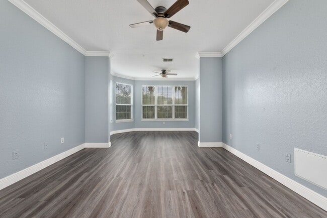 Building Photo - 2 Bedroom/2 Bath Condo with Garage and Pool view in Grand Reserve at Kirkman Parke