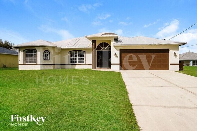 Primary Photo - 1024 SE 5th Ct