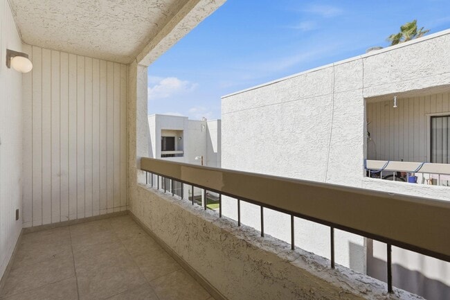 Building Photo - 3002 N 70th St