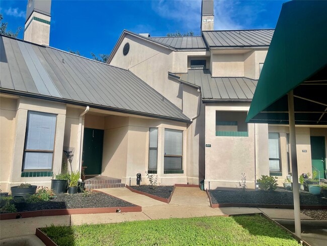 Building Photo - 4144 Greystone Way