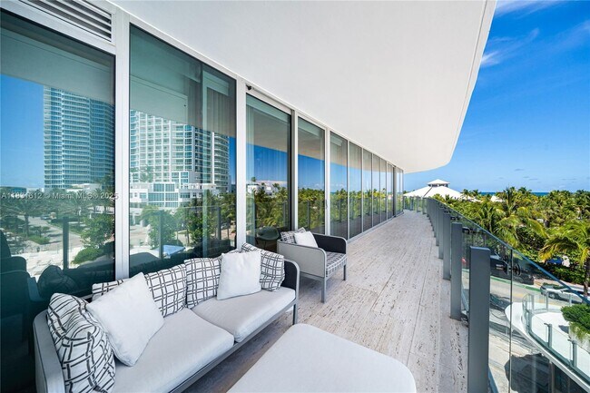 Building Photo - 1 Collins Ave