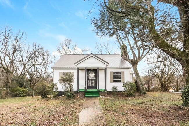 Building Photo - 3502 Lansing Ave