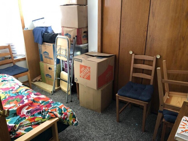 Building Photo - 1014 E Johnson St