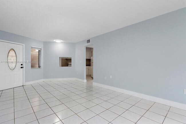 Building Photo - 1635 NE Miami Gardens Dr