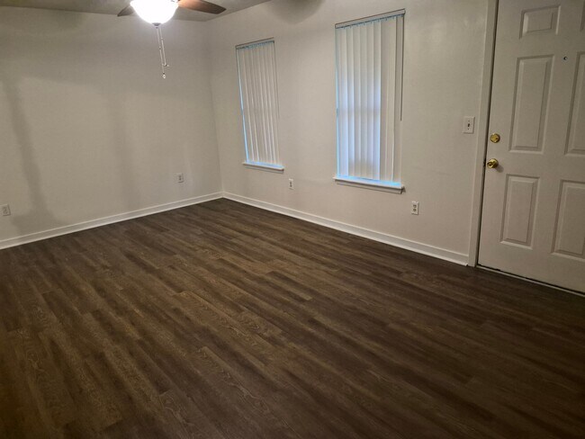 Building Photo - 1478 Bass Ave