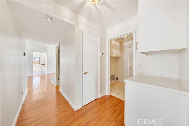 Building Photo - 156 Appletree Ave