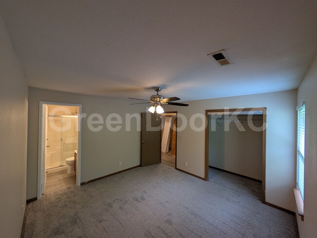 Building Photo - 900 Fall Mdw Ln