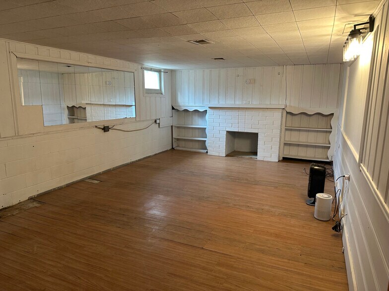 Building Photo - 83 S Lynhurst Dr