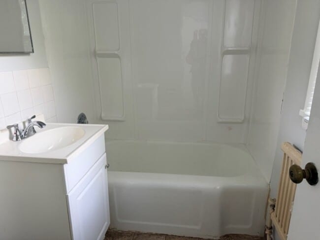 Building Photo - 601 Pearl St