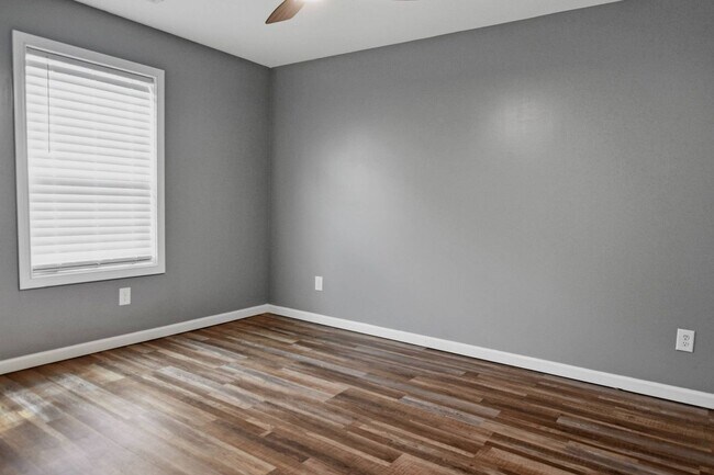 Building Photo - 732 Jodine Ann Dr