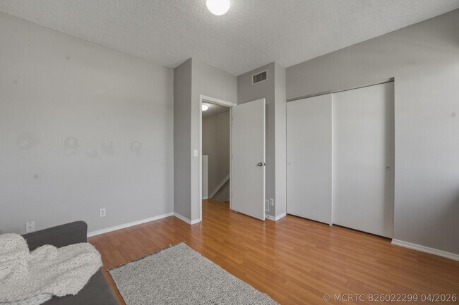 Building Photo - 16635 Hemingway Dr