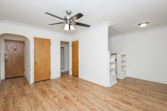 Building Photo - The Zell