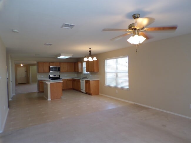 Building Photo - 95 E Wildflower Blvd