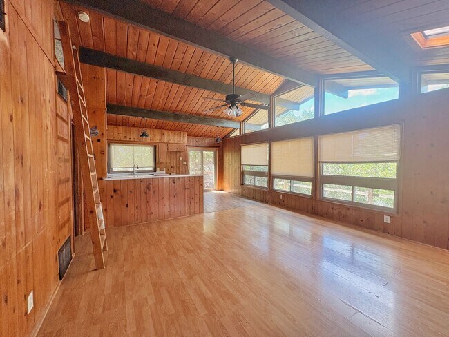 Building Photo - 1343 River Ranch Dr