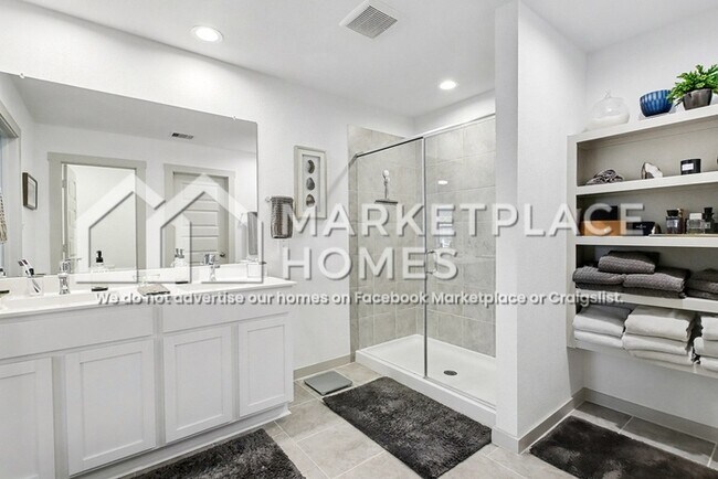 Building Photo - 3839 Hordley Ter Trl