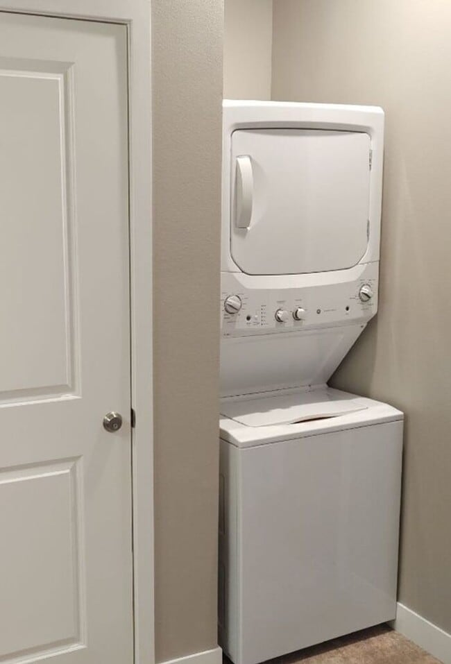 Building Photo - $1,395 | 1 Bedroom, 1 Bathroom Condo | Pet Friendly | Available for June 1st, 2026 Move In!