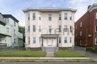 Building Photo - Unit 1L
