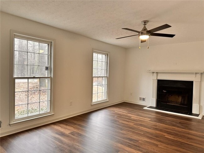 Building Photo - 1202 Grayland Dr