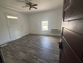 Building Photo - 1330 I St