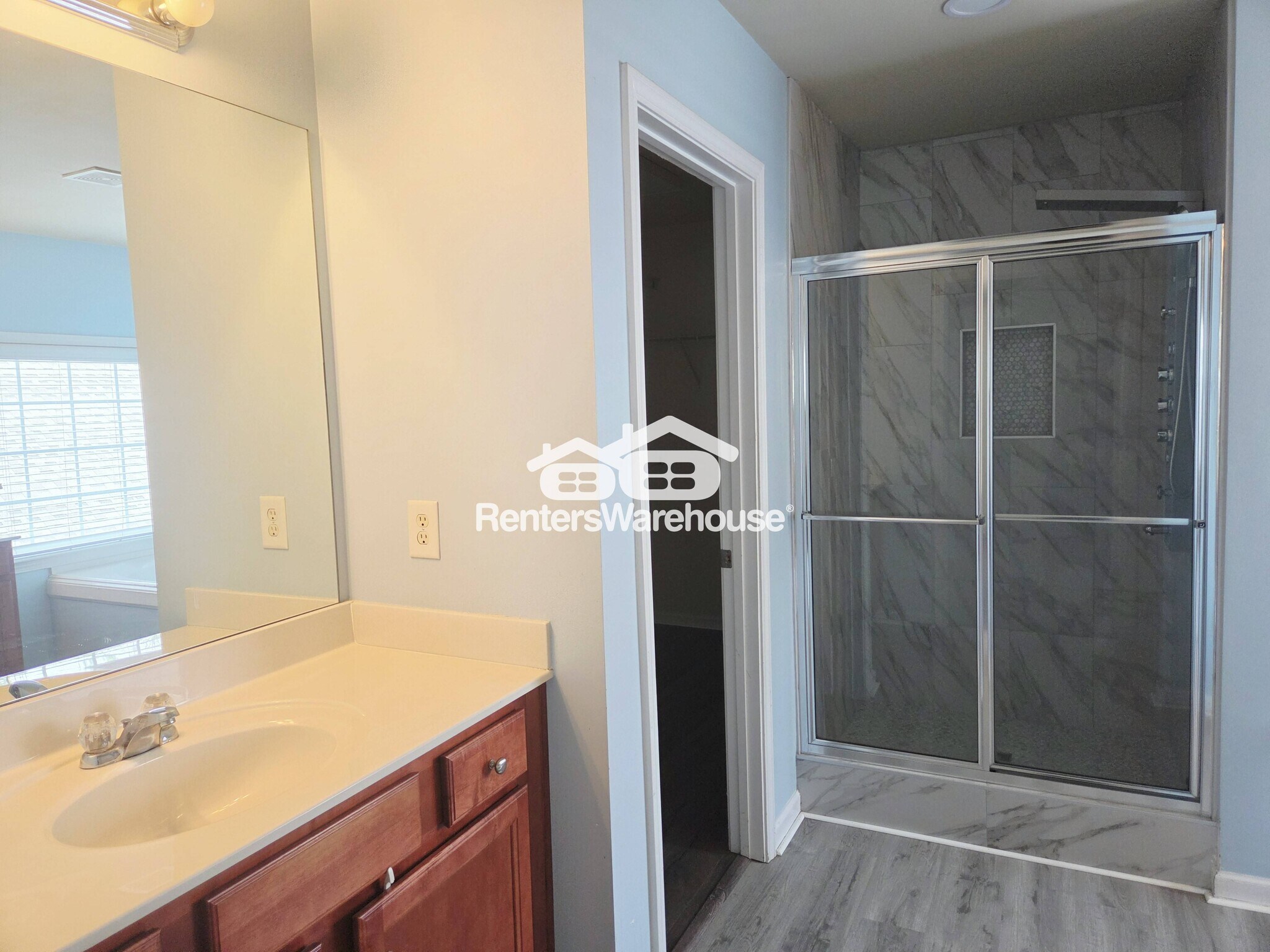 Building Photo - 528 Highland Falls Dr