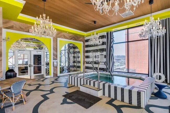 Building Photo - 309 Vine St