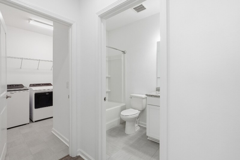 Building Photo - 8632 Tropics Ave