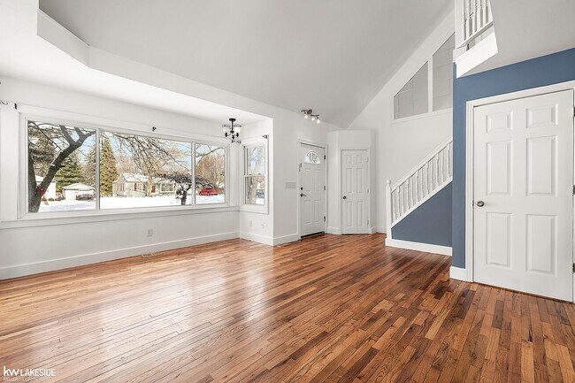 Building Photo - 7618 Sylvan St