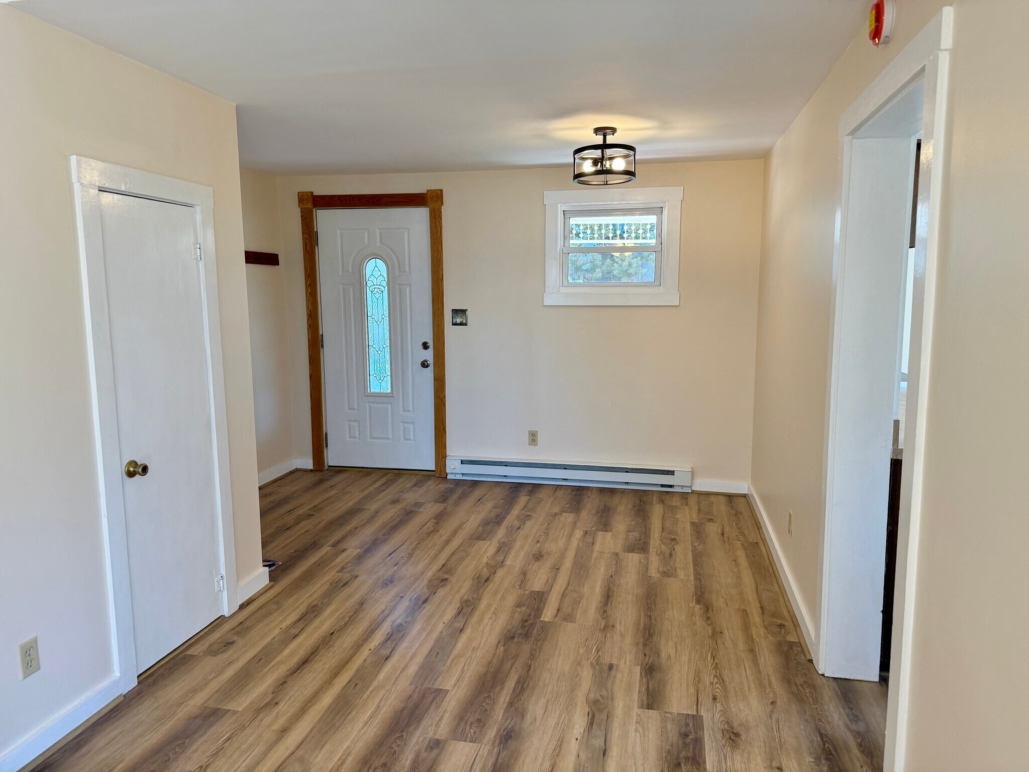 Building Photo - 57 Main St