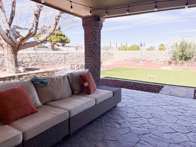 Building Photo - 1817 Ed White Way