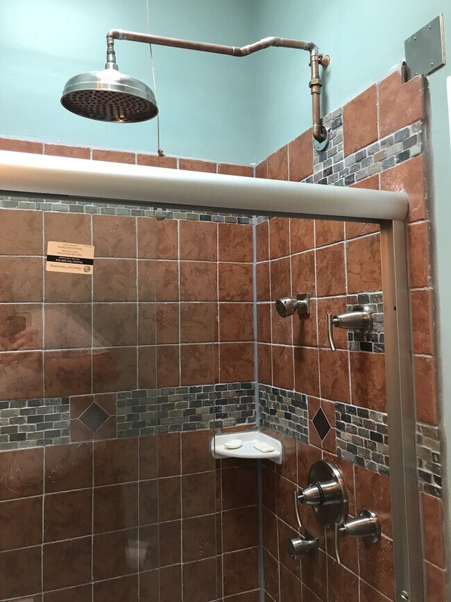 Building Photo - Charming 2 Bedroom/2 Bathroom Apartment in...