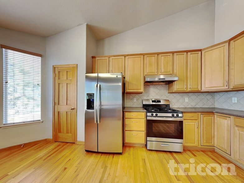 Building Photo - 4981 Mt Cameron Dr