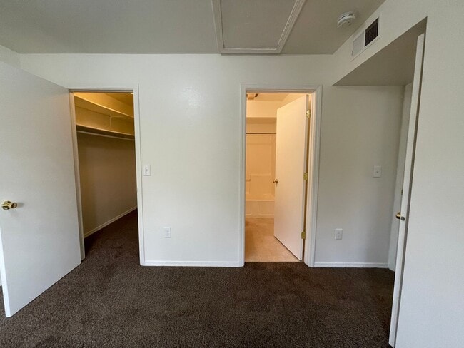 Building Photo - 10845 W Ustick Rd