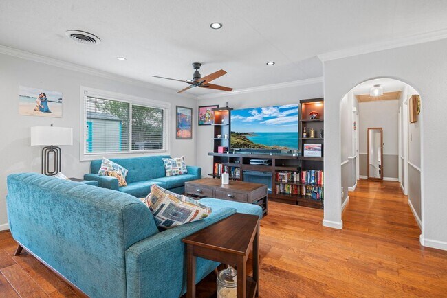 Building Photo - 2407 Willowby Dr