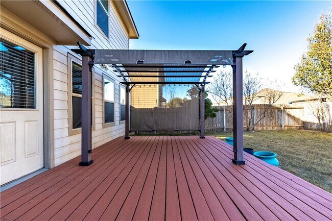 Building Photo - 145 Housefinch Loop