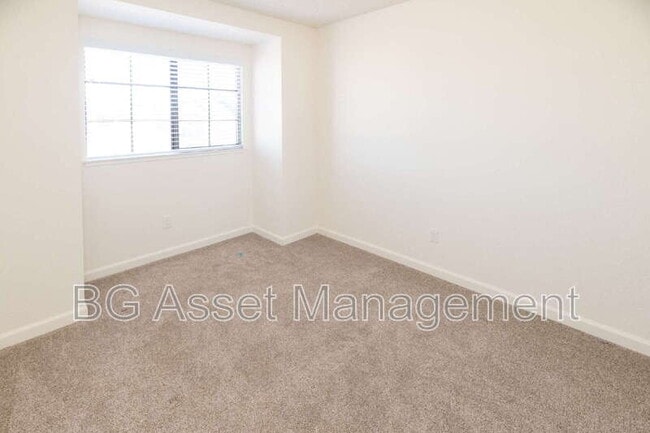 Building Photo - 238 Cinnabar Way