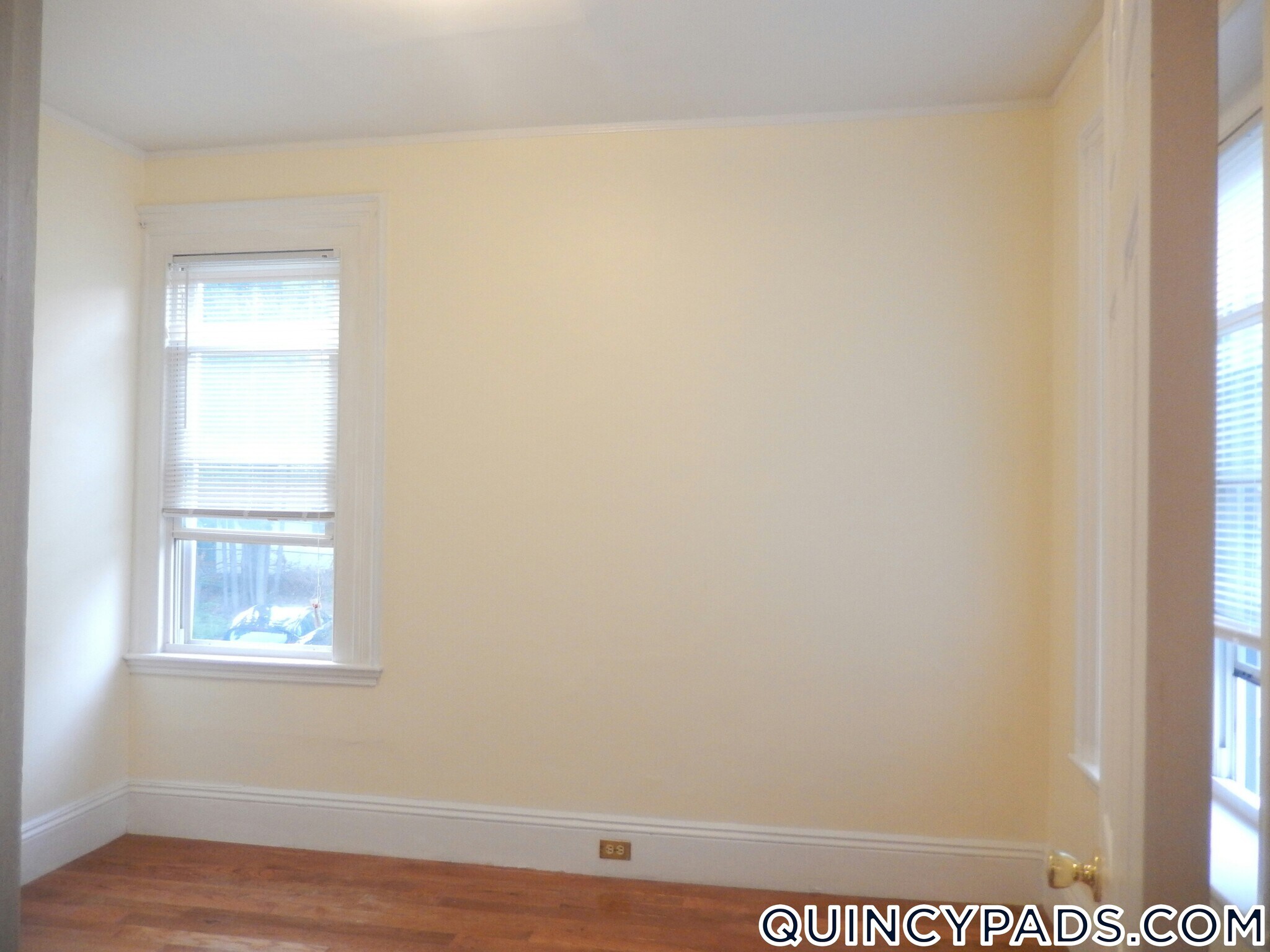 Building Photo - 161 Grandview Ave