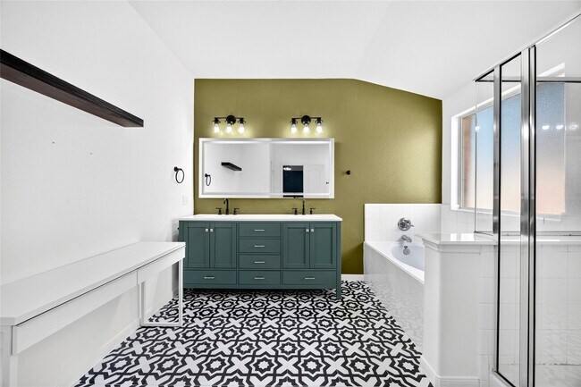 Building Photo - 18211 Doral Rock Ct