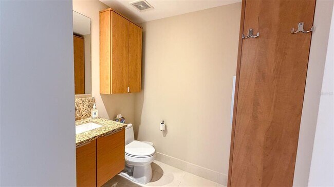 Building Photo - 175 1st St S