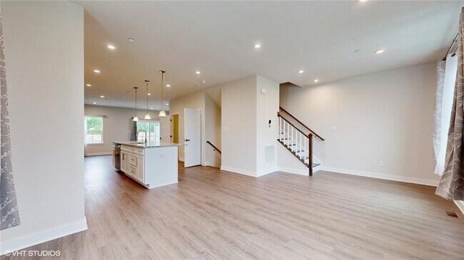 Building Photo - 4908 Spruce Rd