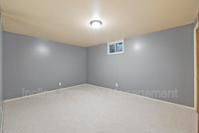 Building Photo - 3759 Alta Loma Dr E