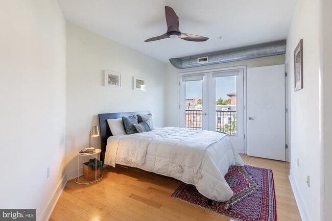 Building Photo - 2201 2nd St NW