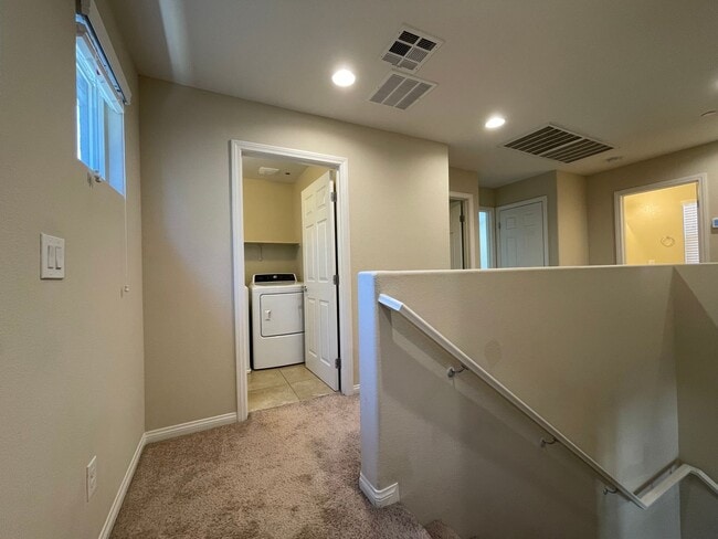 Building Photo - 4 BED 2.5 BATH 2 CAR GARAGE SINGLE FAMILY ...