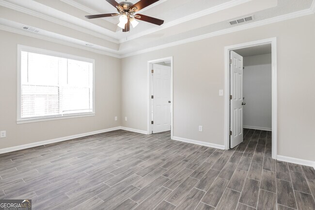 Building Photo - 165 Sawgrass Way
